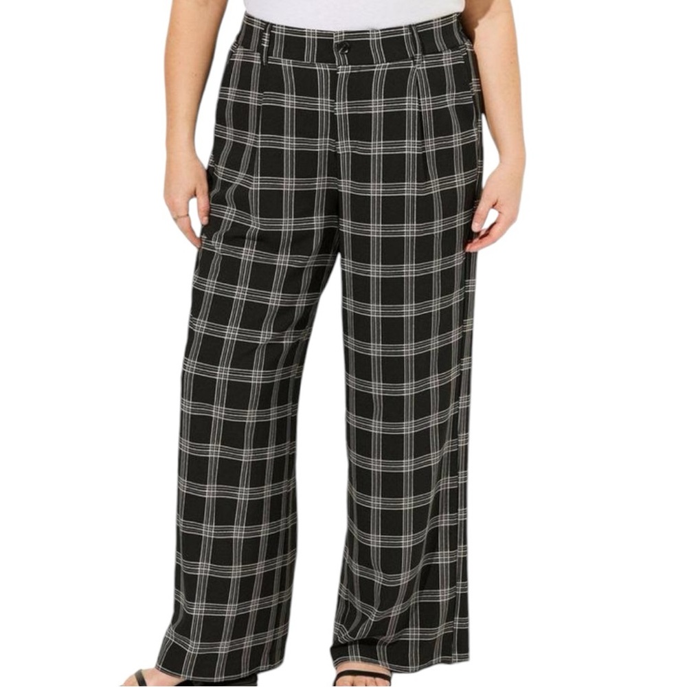 Size 18: Torrid Wide Leg Stretch Crepe High-Rise Plaid Pant